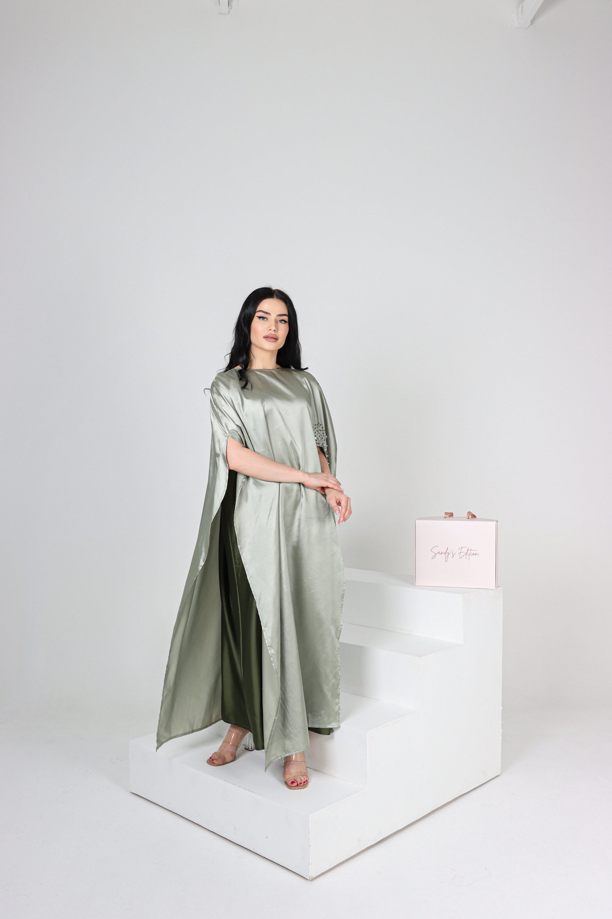 Sandy's Edition Boutique Dubai style Luxury colored abaya